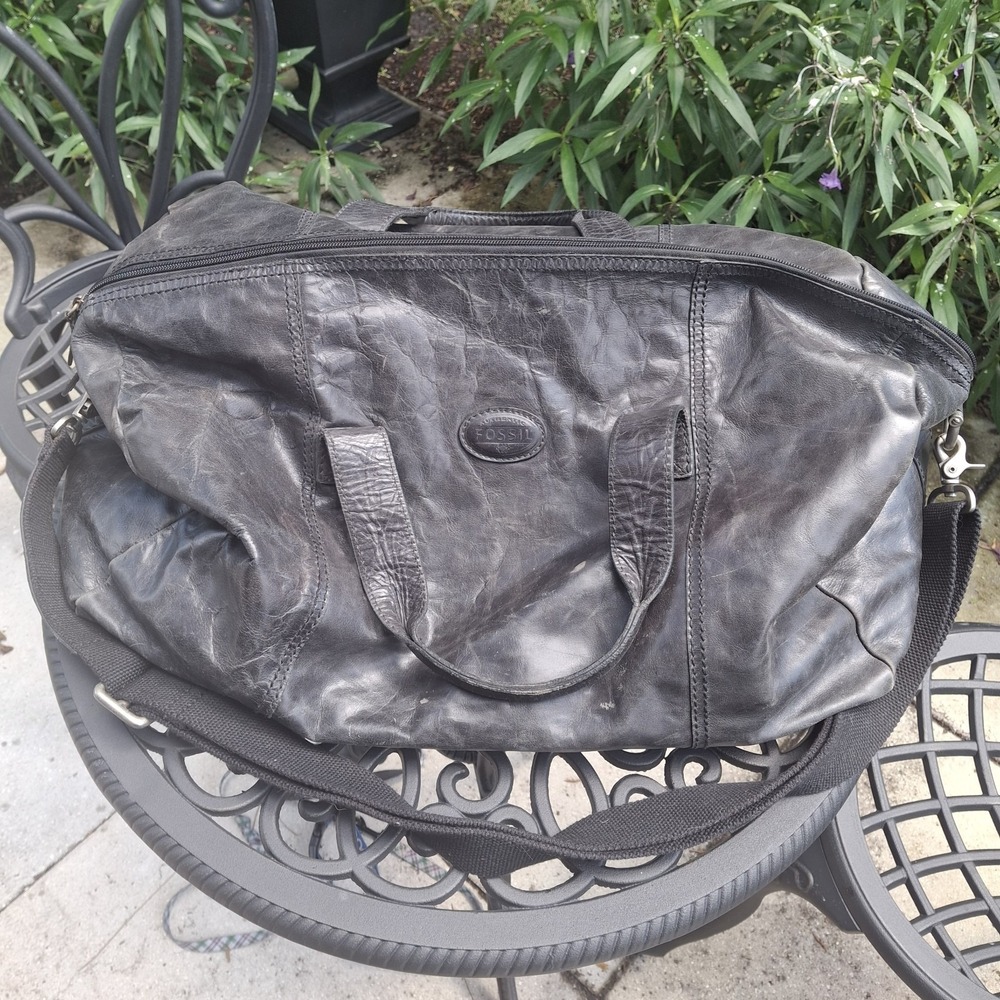 Vintage Fossil Large Duffle Bag Black Distressed Leather Carry On Travel Grunge